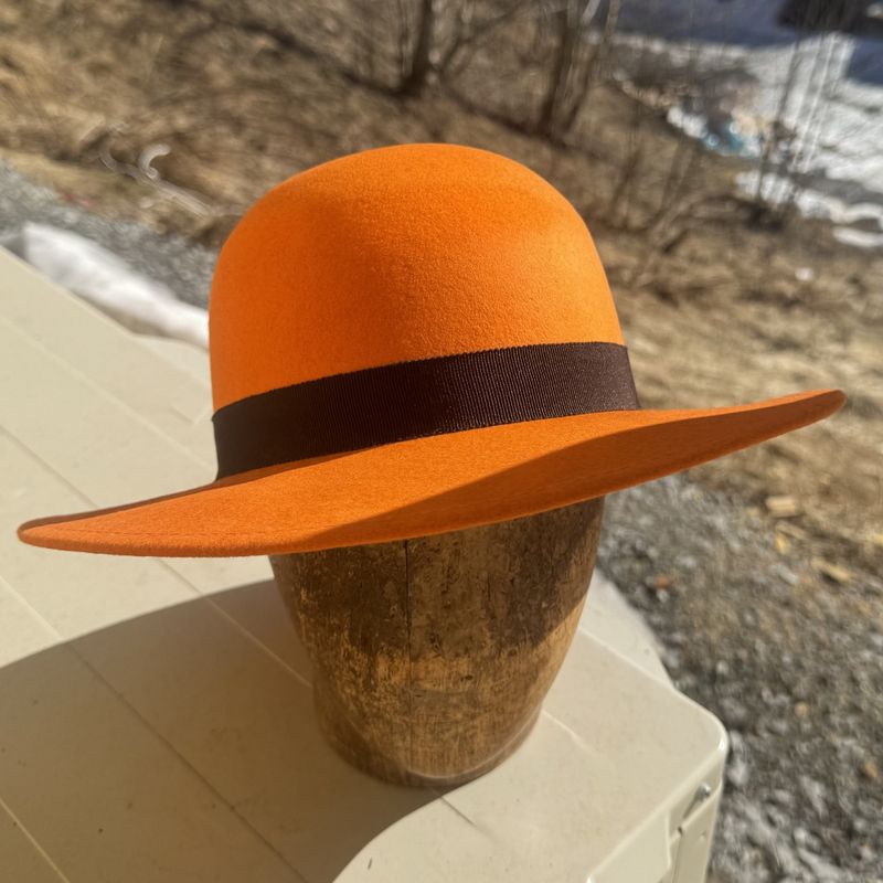Rund pull hatt orange
