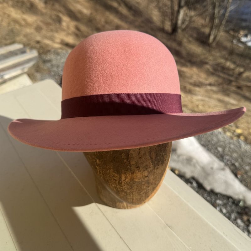 Rund pull hatt rosa